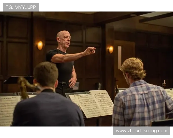 西蒙斯艺术展掀热潮 作品高价成交引发跨界广泛关注