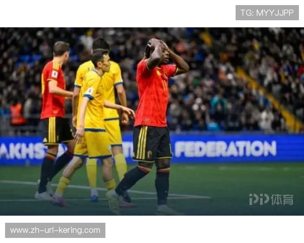 比利时对阵列支敦士登,小球迷冲入场内与德布劳内击掌