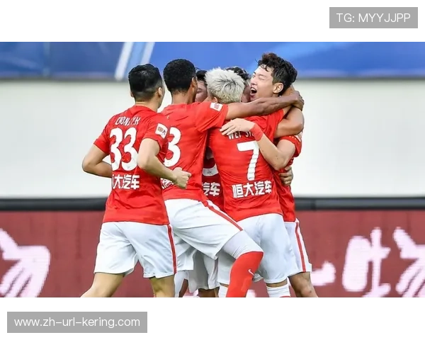 第三球：快速反击三传两递撕开防线